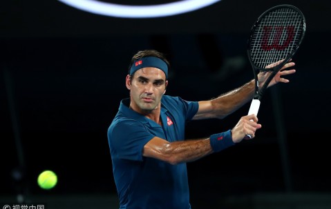爱游戏-费德勒回归赛场，回归赛场首场状态亮眼，独行侠观众沸腾！的简单介绍