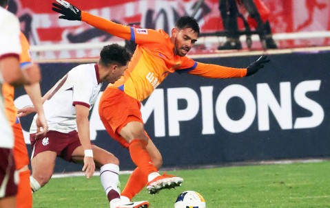 AYX-阿扎伦卡意外战胜MAD，领先优势明显引爆全场！