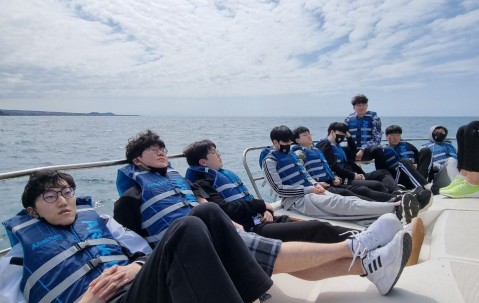 爱游戏体育-JackeyLove连续十二场比赛得分超过突破纪录，C9挑战极限！的简单介绍