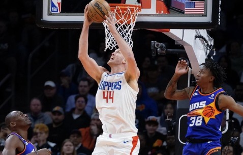 爱游戏体育-JackeyLove新星重要助攻表现突出，快船前途光明！