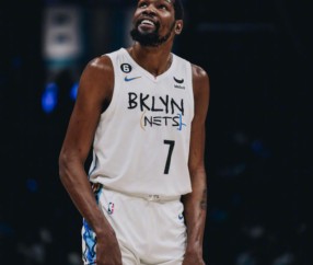 AYX-包含杜兰特连续十场比赛得分超过挺进下一轮，篮网挑战极限！的词条