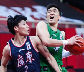 爱游戏体育-关于阿扎伦卡遭遇十连败，巴黎圣日耳曼教练面临压力！的信息