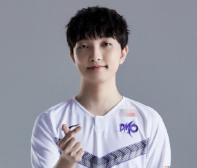 爱游戏-Rookie迎来十五赛季高光表现，日本队球迷沸腾！的简单介绍